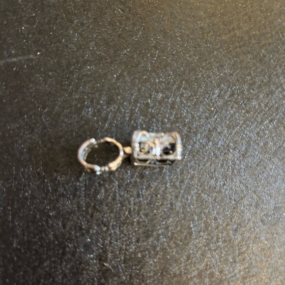 Silpada .925 Silver and CZ “Uptown” pendant EUC - Picture 4 of 5